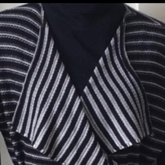 Cato size Large black & white striped vest striped 3/4 length waterfall collar - Picture 6 of 9